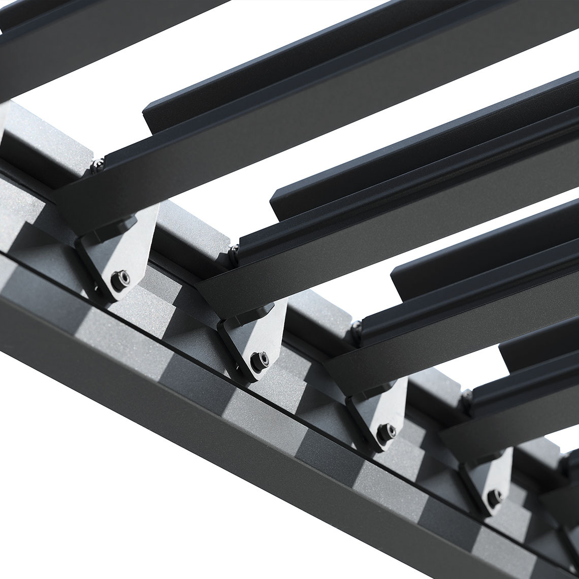 La pérgola KONGEMOSE tiene láminas regulables de techo Pérgola de metal de color negro con techo y láminas abiertas y regulables