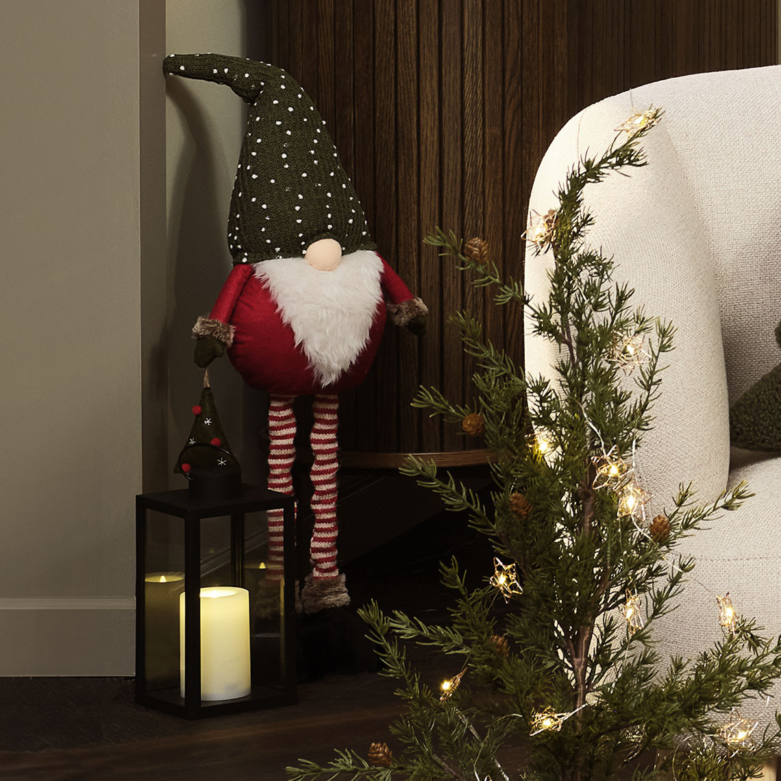 Se puede ajustar la altura del duende navideño KULDE Duende navideño alto con piernas ajustables