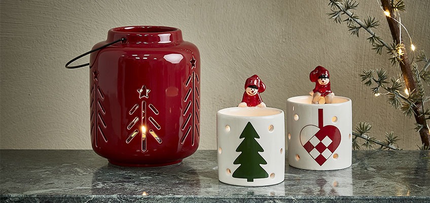 Red Christmas lantern and tealight holder with Christmas motives