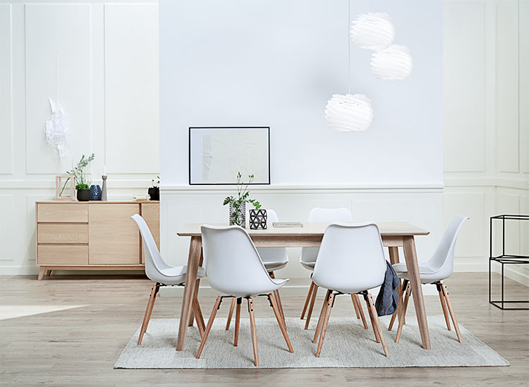Modern dining chairs and modern dining tables with JYSK